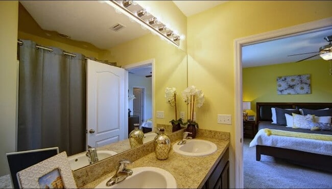Master Bath - 9710 Hound Chase Dr