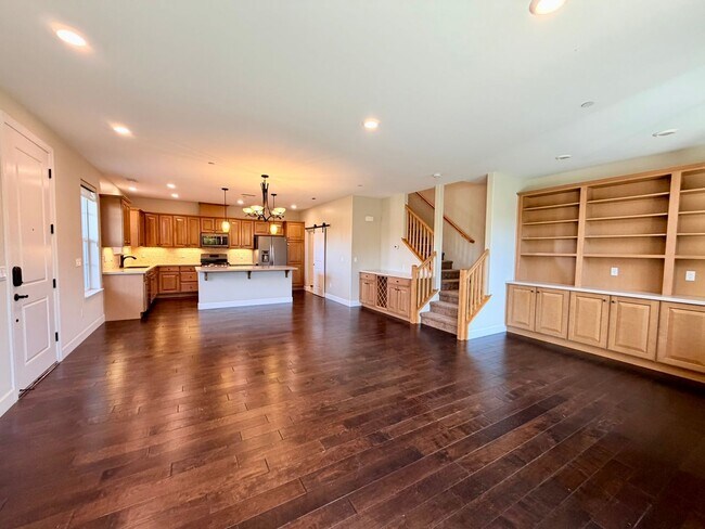 Building Photo - 1991 Wind Ranch Rd