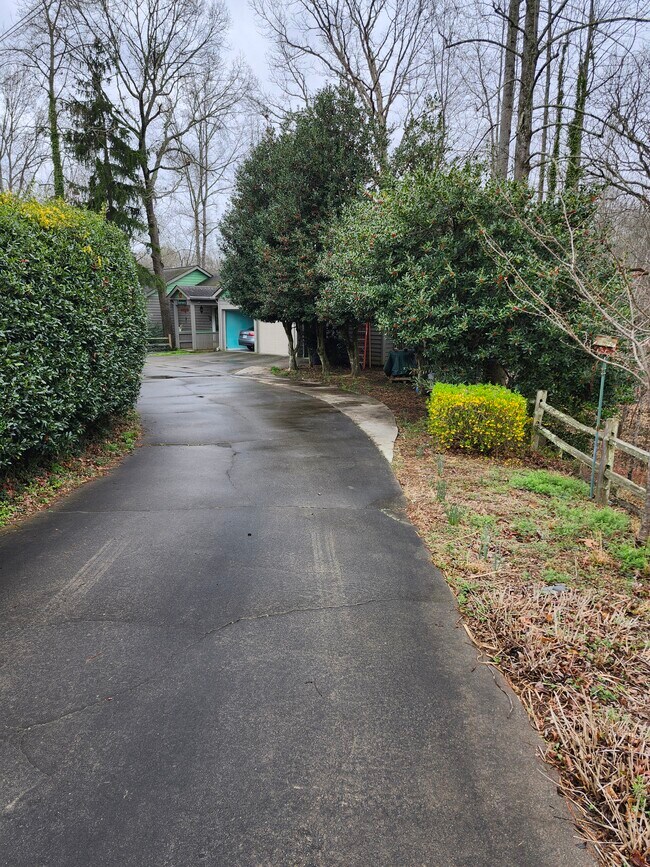 Building Photo - 1600 Woodland Way