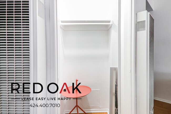Foto del edificio - ~6 Weeks FREE~ Charming Vintage Studio wit...