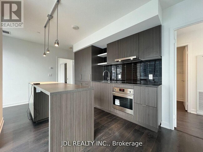 Photo du bâtiment - 88 Harbour St