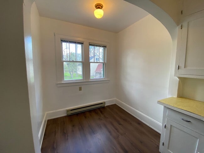 Building Photo - 3 Bedroom House by NDSU!!
