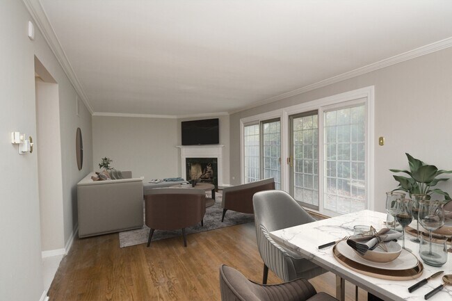 Building Photo - 2S750 Ave Barbizon