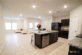Building Photo - 9700 Falme Ln