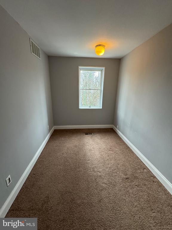 Foto del edificio - 1068 Floyd Terrace