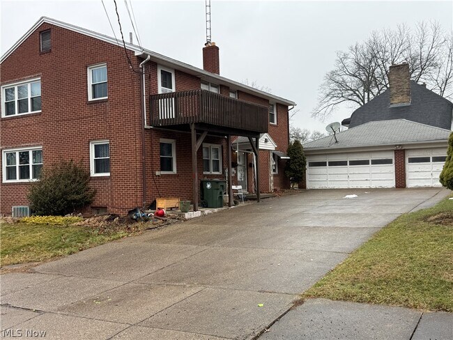 Foto del edificio - 1602 Logan Ave NW