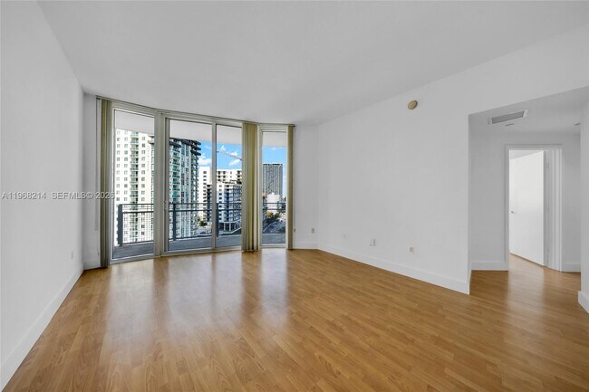 Foto del edificio - 350 NE 24th St