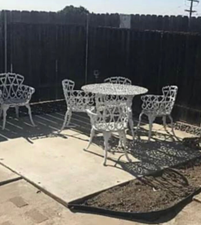 Building Photo - 1635 Helix St