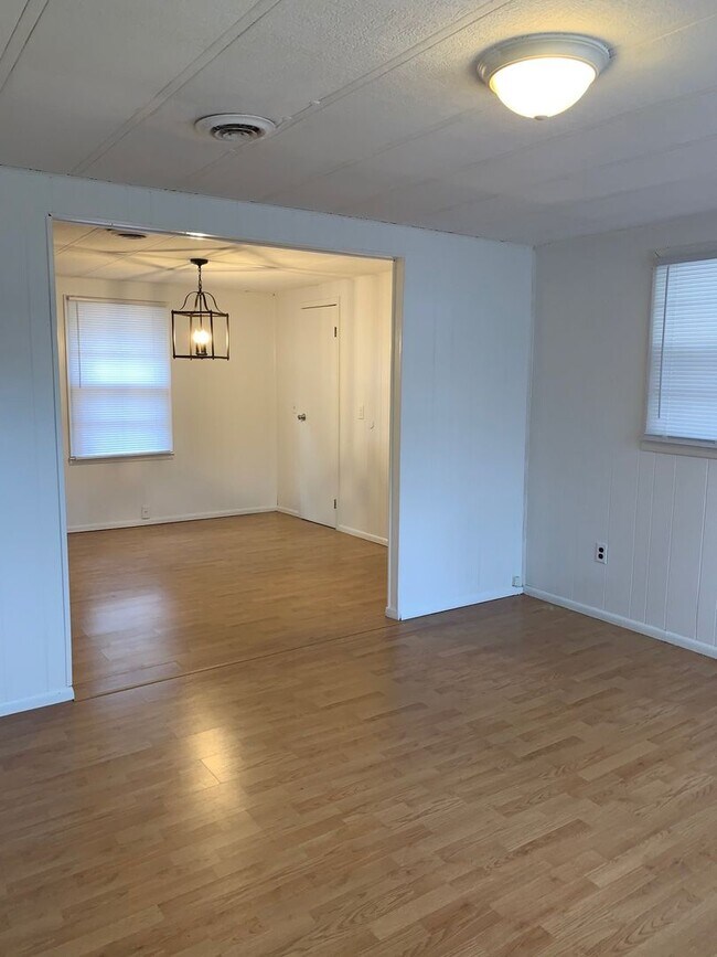 Foto del edificio - 709 Lee Rd