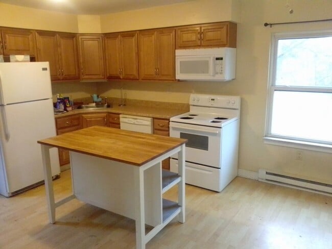 Foto del edificio - 550 Union Avenue Ext