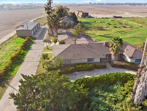 Building Photo - 2507 Golf Rd