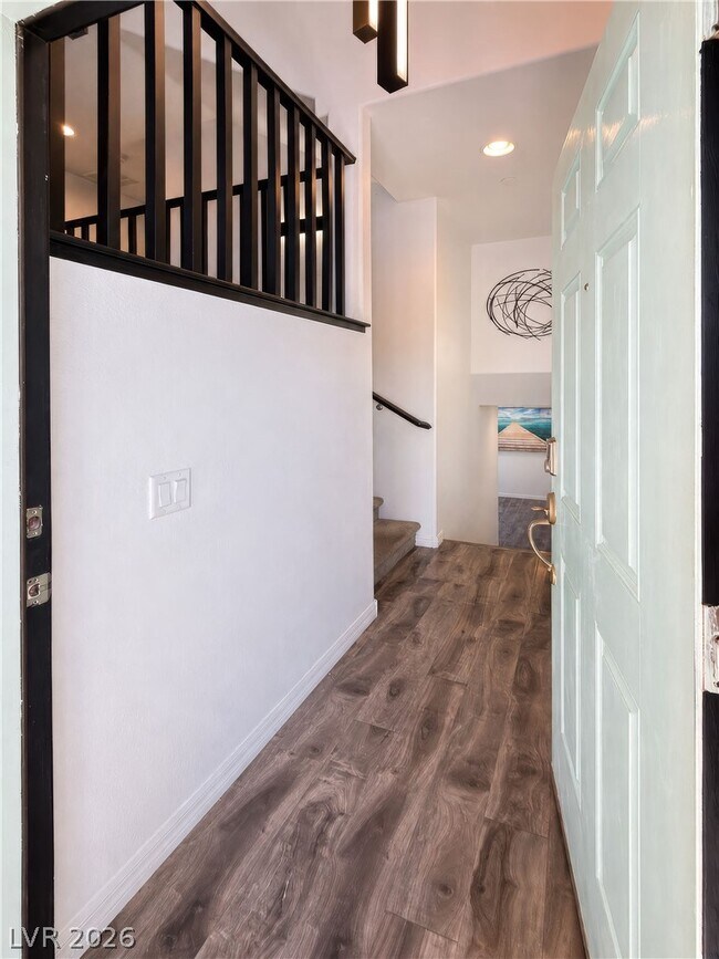 Building Photo - 372 Ambitious St