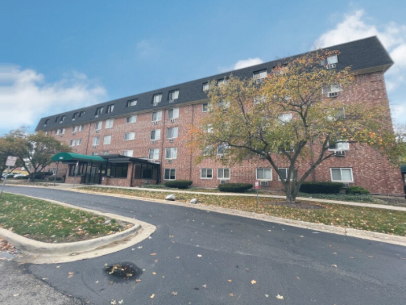 5011 Valley Ln Unit 401, Streamwood, IL 60107 Condo for Rent in Streamwood, IL