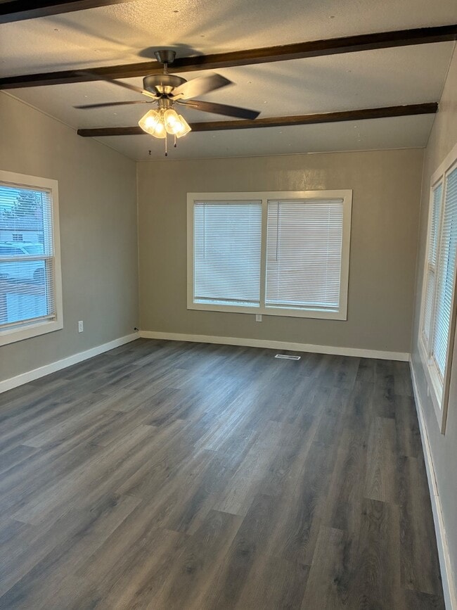 Foto del edificio - 511 S H St