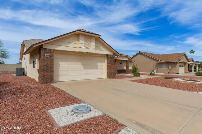 Foto del edificio - 14638 W Antelope Dr