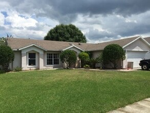 Building Photo - 10712 Fairhaven Way