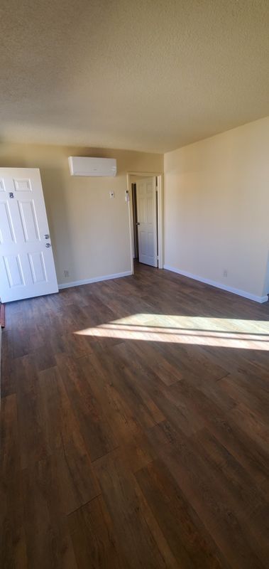 Foto del edificio - 1099 Roewill Dr