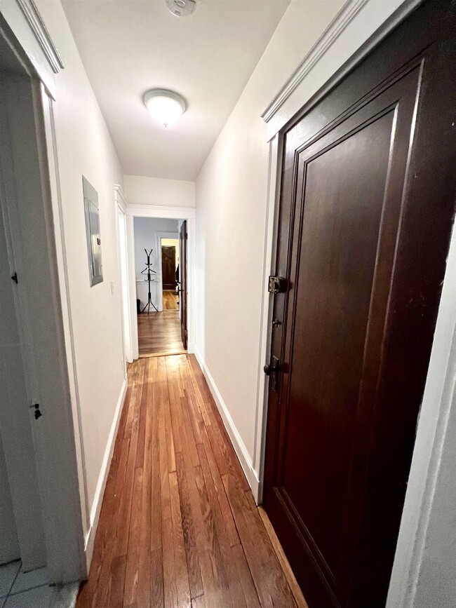 Building Photo - 11 Ellery St