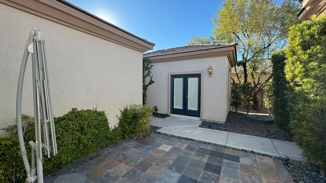 Foto del edificio - Summerlin 3 bdrm plus casita pool & Spa