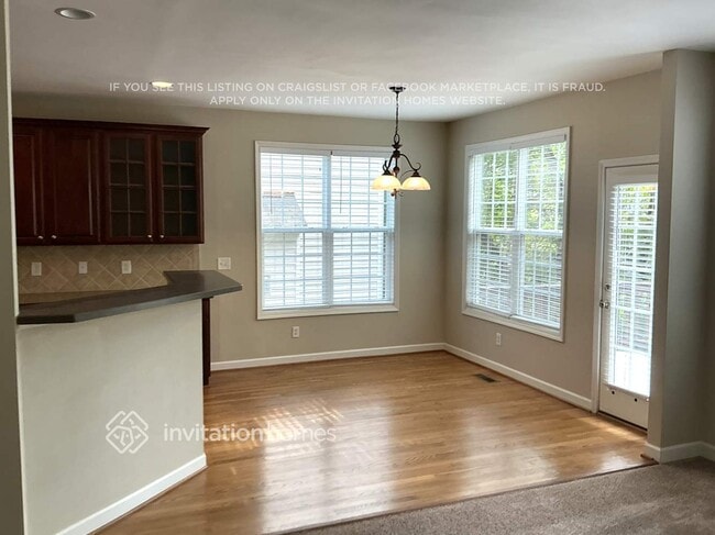 Building Photo - 1525 Lindenberg Square