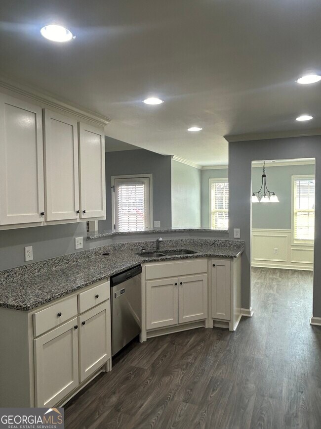 Building Photo - 149 Peak Ct.