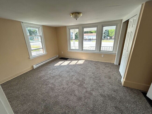 Foto del edificio - 2 Bedroom Apartment in Caledonia - Available Immediately