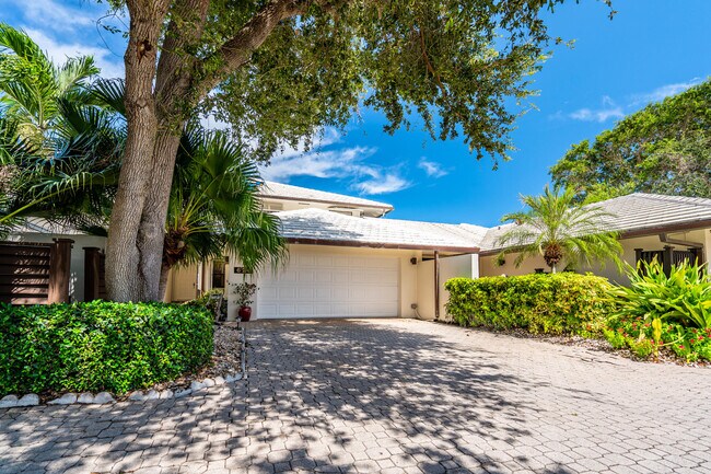 Building Photo - 624 Boca Marina Ct