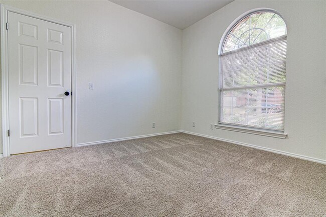 Foto del edificio - 9009 Colberg Dr