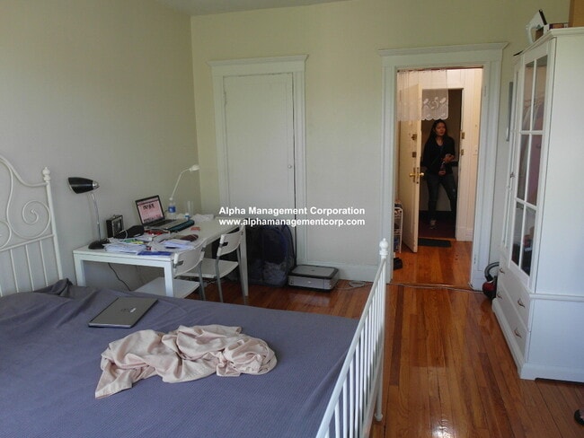 Building Photo - 115 St Stephen St