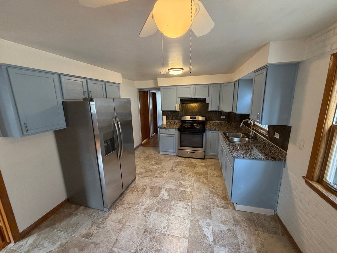 Photo - 2327 73rd Ave (Elmwood Park, IL)