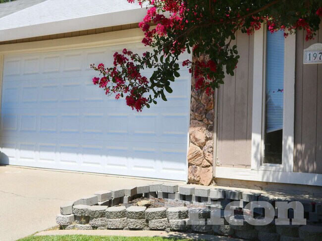 Foto del edificio - 1971 Inglis Way