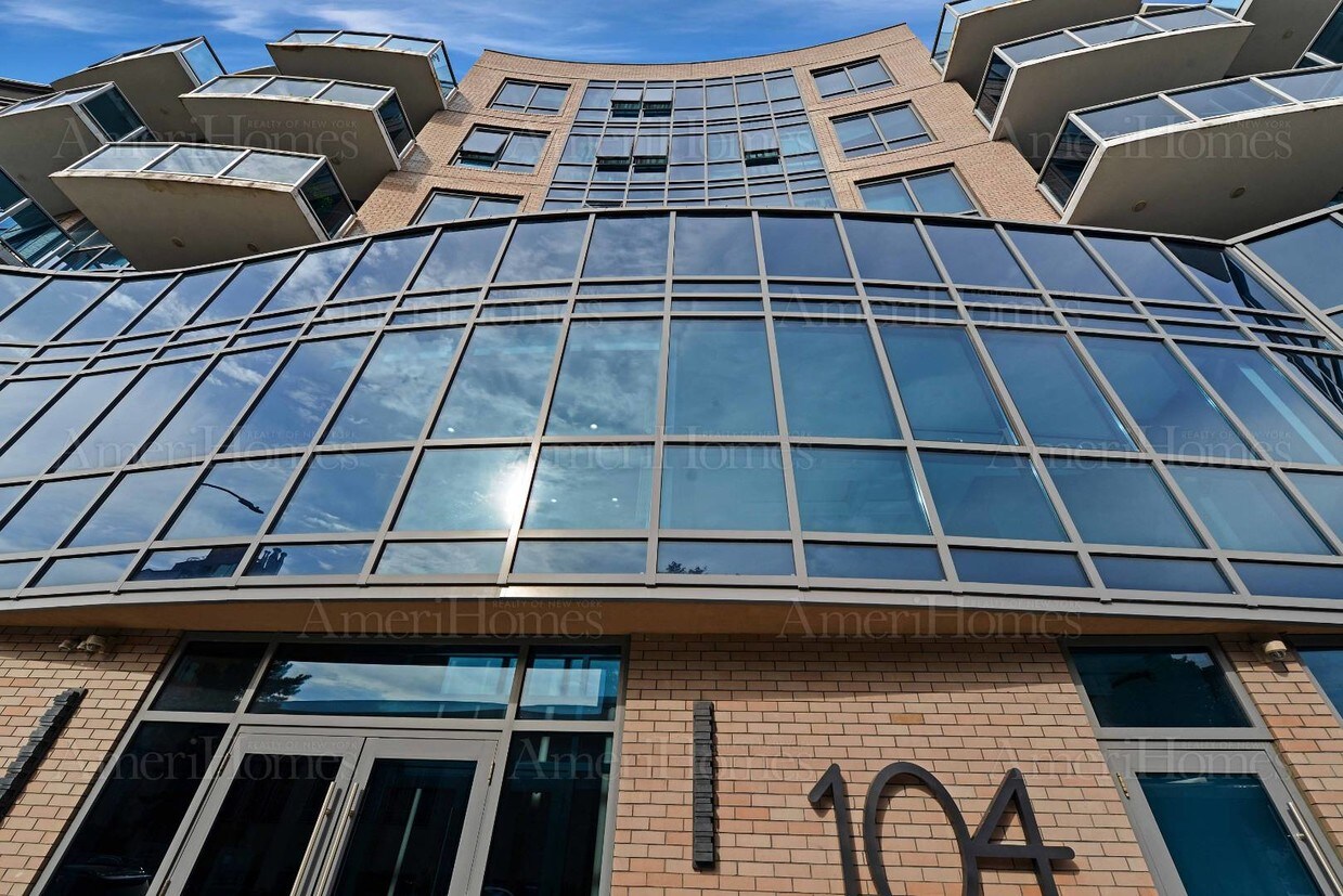 Foto principal - 104 West End Ave