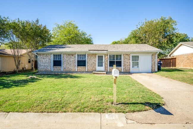 Foto del edificio - 509 Woodford Ln