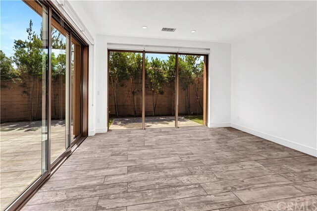 Building Photo - 118 Grazie