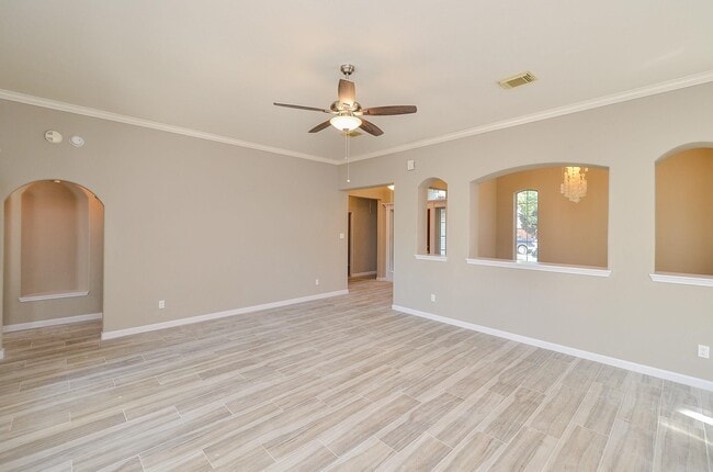 Building Photo - 5916 Fairway Manor Ln