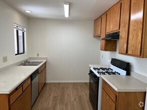 Building Photo - 3450 Santa Maria Way