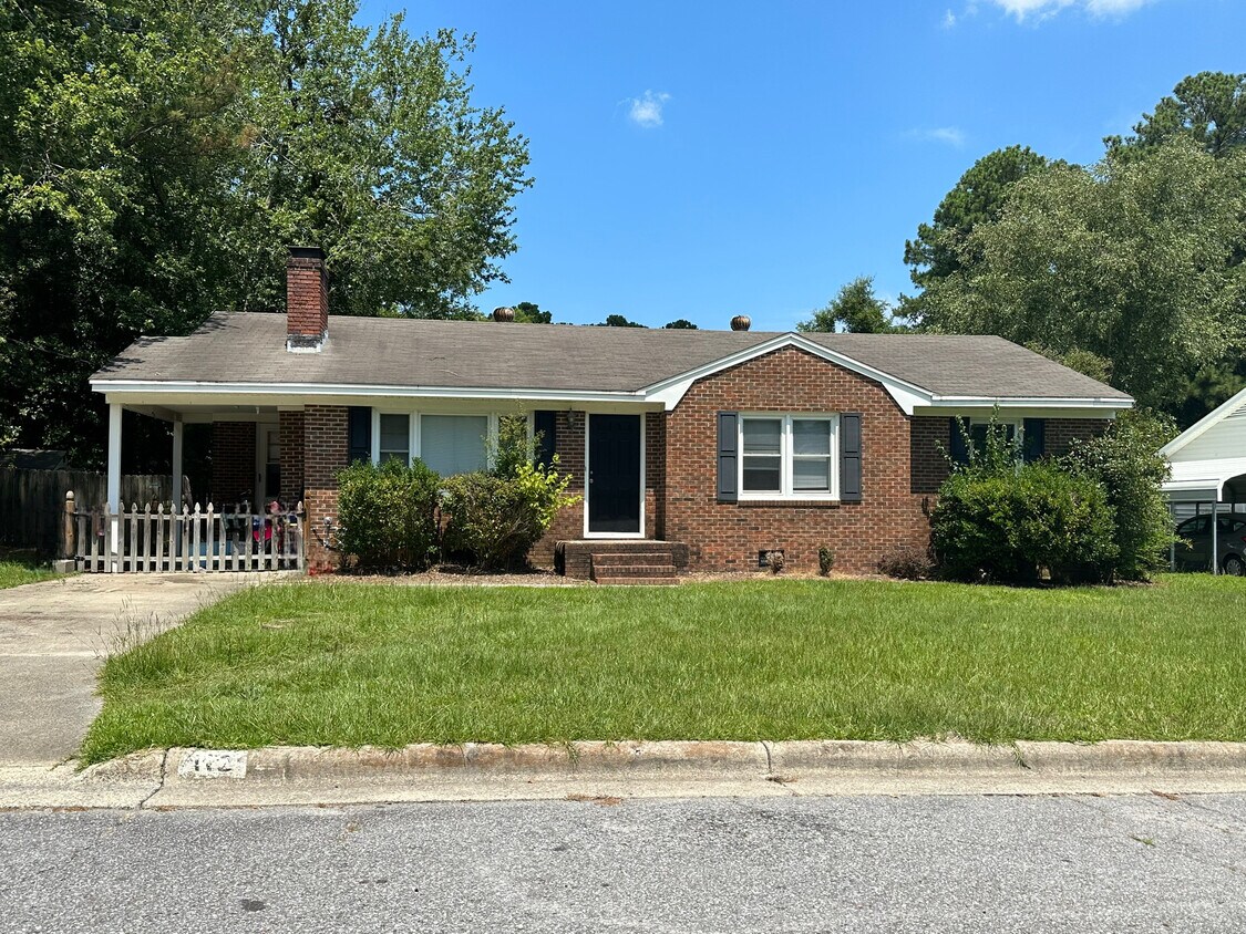 Foto principal - 112 Belmont Dr