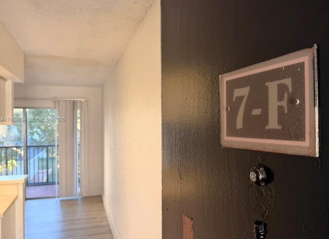 Foto del edificio - 4535 Treehouse Ln