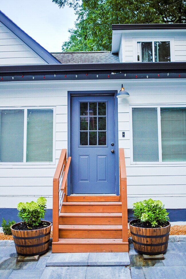 Foto del edificio - 1170 Niles Ave NW