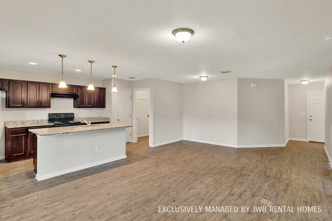 Foto del edificio - 8151 Hewitt St