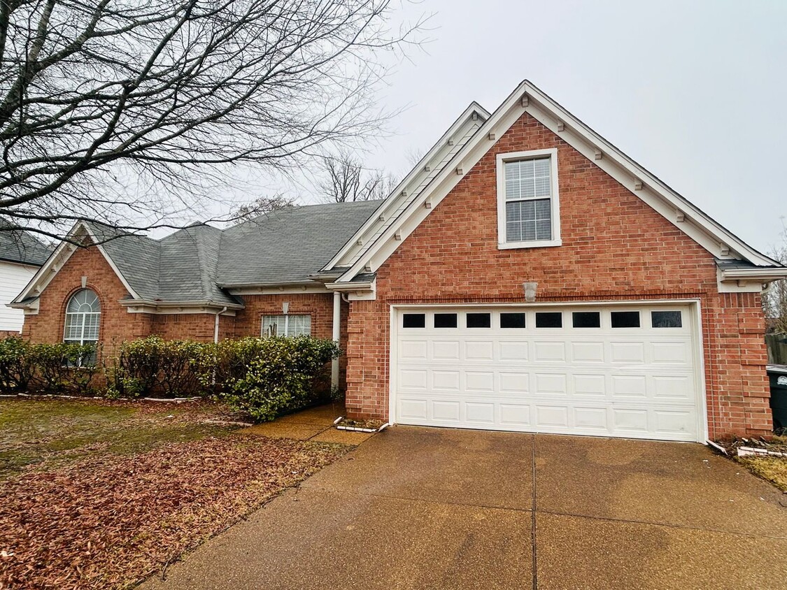 Foto principal - Charming Collierville Home Waiting to be Y...