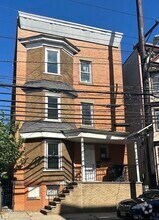 Building Photo - 35 Norfolk St