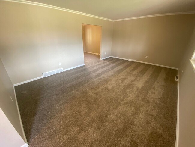 Foto del edificio - Updated Spacious Palos Verde Home