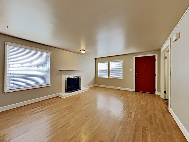 Building Photo - 18303 9th Ave NE