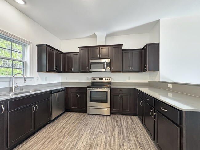 Foto del edificio - 600 Princess Anne Cir