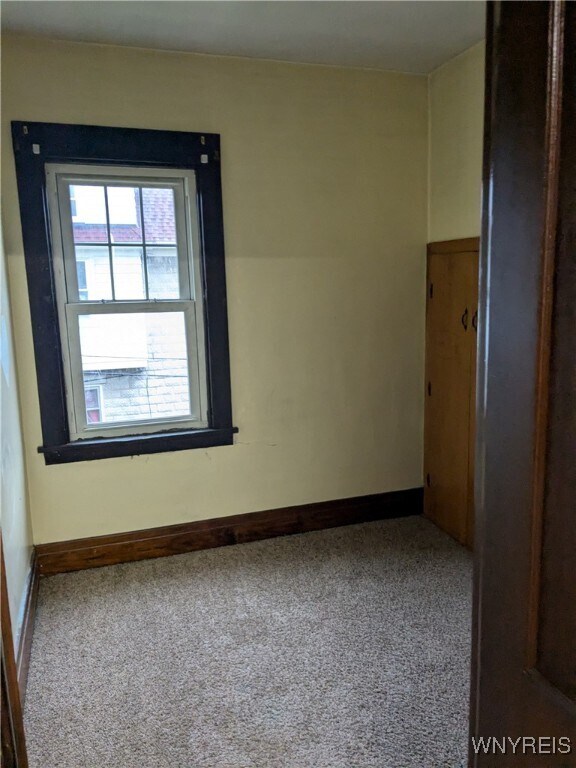 Foto del edificio - 1325 Walden Ave
