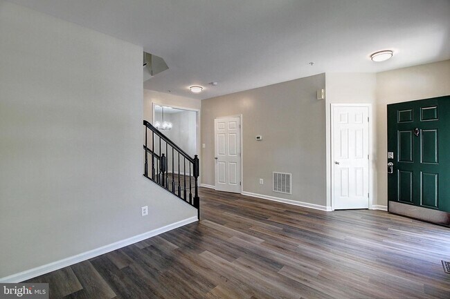 Building Photo - 6503 Carston Ct