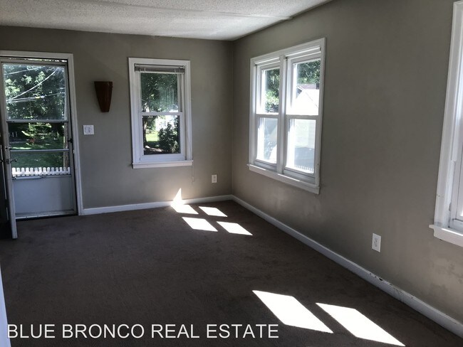 Building Photo - 2 br, 1 bath House - 610 1/2 SE Green Street