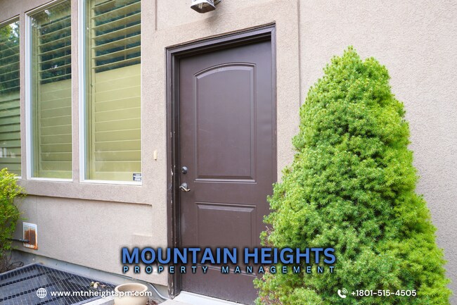 Foto del edificio - 1482 Maple Ave