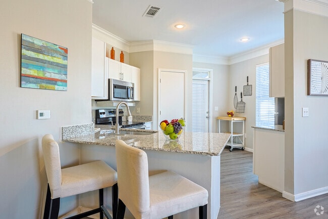 2BR, 2BA - 1,266SF - Breakfast Bar - Bristol Heights